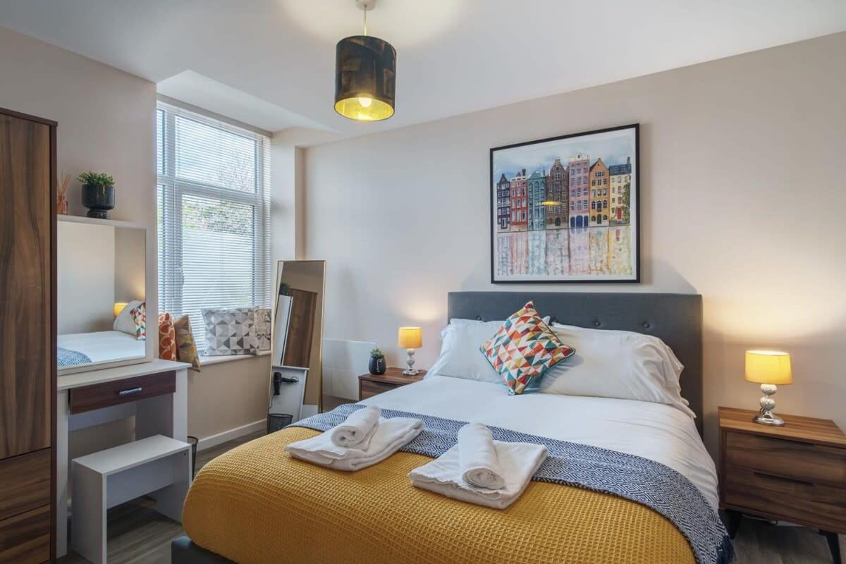 2 Bedroom Modern Apartment In Manchester Ngoại thất bức ảnh