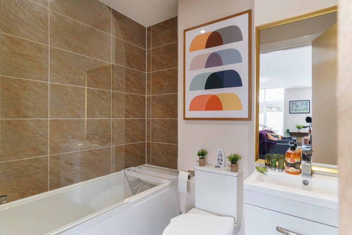2 Bedroom Modern Apartment In Manchester Ngoại thất bức ảnh